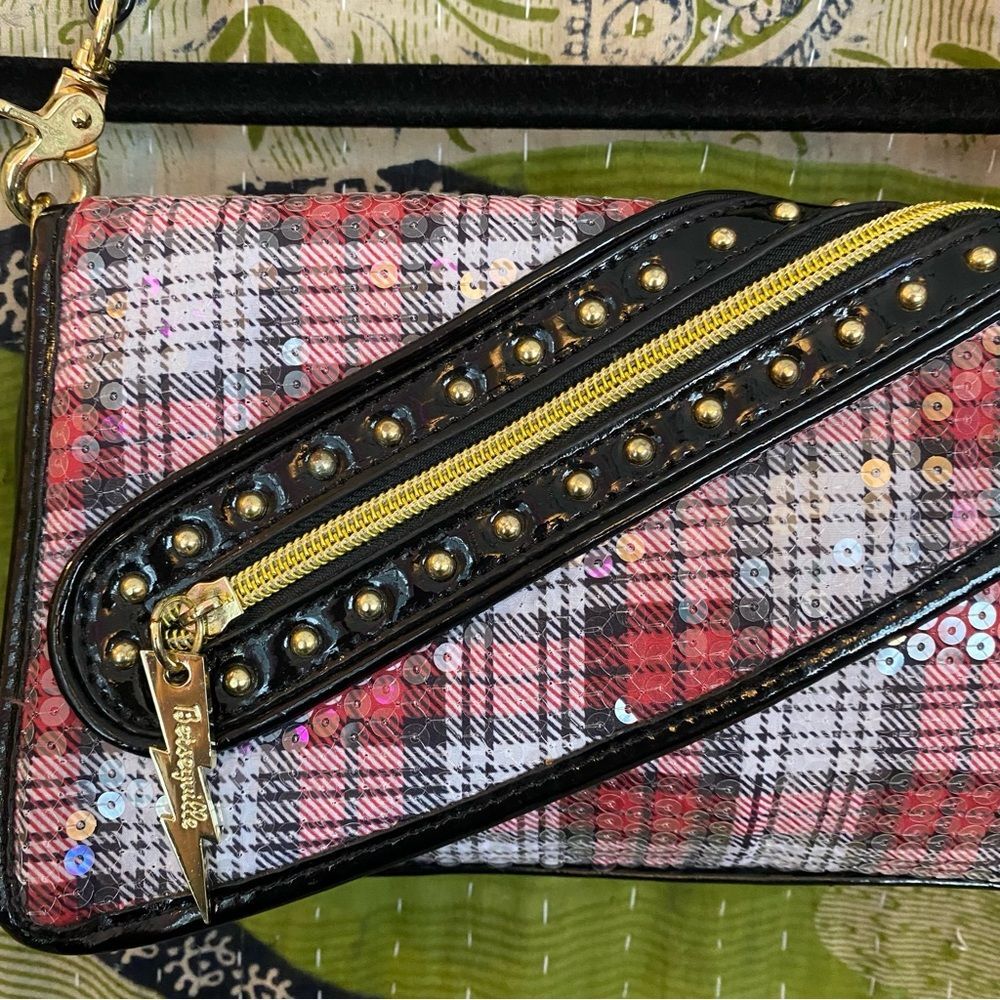 Y2K Betsey Johnson x Betseyville Black/ Red Plaid Tartan Sequined Clutch Purse - Picture 6 of 14